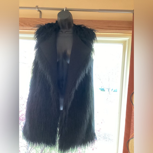 THEORY JET BLACK FAUX FUR LONG HAIR SHAG JACKET VEST SZ. PETITE (00-0) - Picture 7 of 15